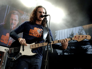 Geddy Lee Named Second-Best Bassist of All Time