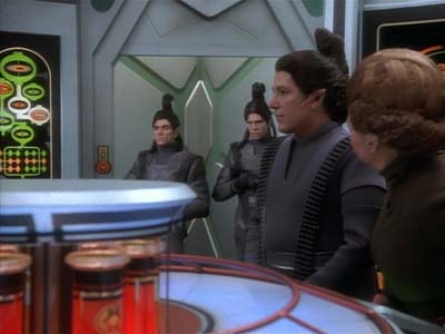 Star Trek: Deep Space Nine Screencaps "Armageddon Game" (S2:E13)