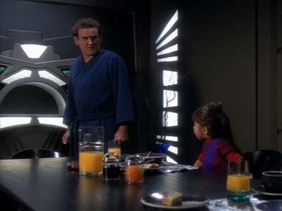 Star Trek: Deep Space Nine Screencaps "Whispers" (S2:E14)