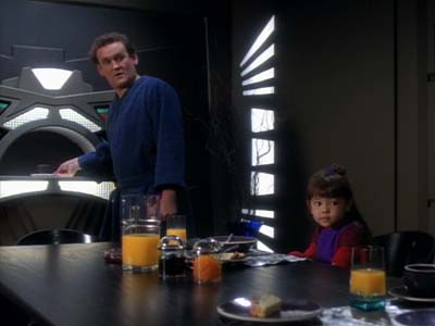 Star Trek: Deep Space Nine Screencaps "Whispers" (S2:E14)