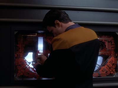 Star Trek: Deep Space Nine Screencaps "Whispers" (S2:E14)