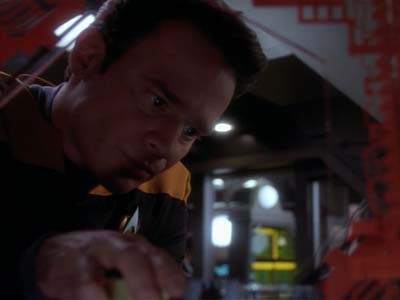 Star Trek: Deep Space Nine Screencaps "Whispers" (S2:E14)