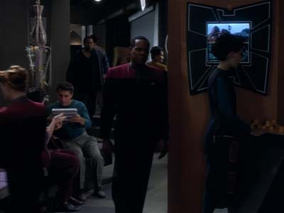 Star Trek: Deep Space Nine Screencaps "Whispers" (S2:E14)