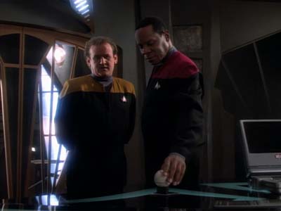 Star Trek: Deep Space Nine Screencaps "Whispers" (S2:E14)