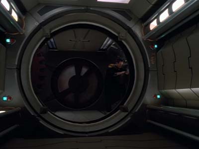 Star Trek: Deep Space Nine Screencaps "Whispers" (S2:E14)