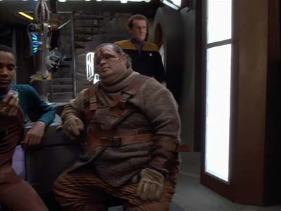 Star Trek: Deep Space Nine Screencaps "Whispers" (S2:E14)