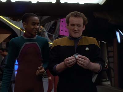 Star Trek: Deep Space Nine Screencaps "Whispers" (S2:E14)