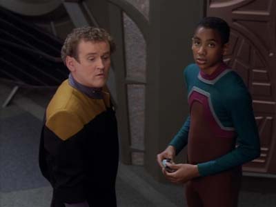 Star Trek: Deep Space Nine Screencaps "Whispers" (S2:E14)