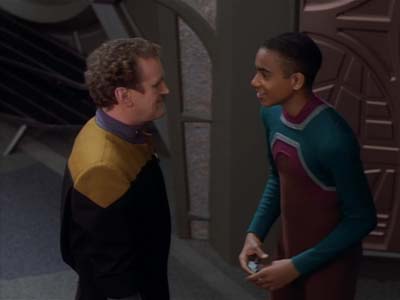 Star Trek: Deep Space Nine Screencaps "Whispers" (S2:E14)