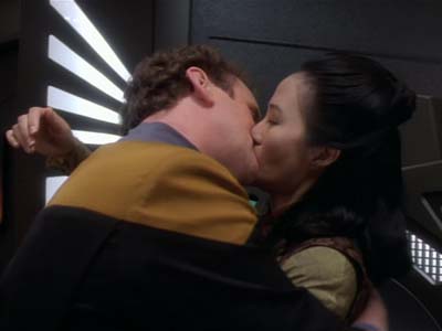 Star Trek: Deep Space Nine Screencaps "Whispers" (S2:E14)