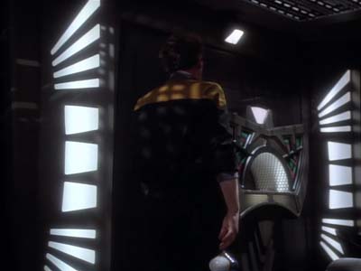 Star Trek: Deep Space Nine Screencaps "Whispers" (S2:E14)