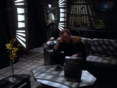 Star Trek: Deep Space Nine Screencaps "Whispers" (S2:E14)