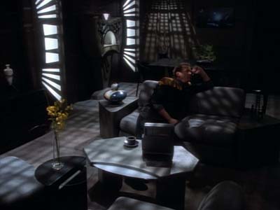 Star Trek: Deep Space Nine Screencaps "Whispers" (S2:E14)