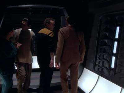 Star Trek: Deep Space Nine Screencaps "Whispers" (S2:E14)