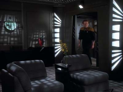 Star Trek: Deep Space Nine Screencaps "Whispers" (S2:E14)