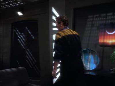 Star Trek: Deep Space Nine Screencaps "Whispers" (S2:E14)