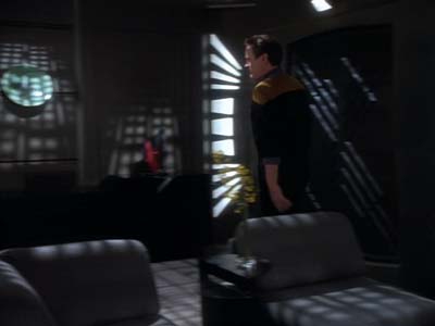 Star Trek: Deep Space Nine Screencaps "Whispers" (S2:E14)