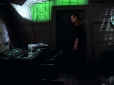 Star Trek: Deep Space Nine Screencaps "Whispers" (S2:E14)