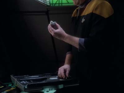Star Trek: Deep Space Nine Screencaps "Whispers" (S2:E14)