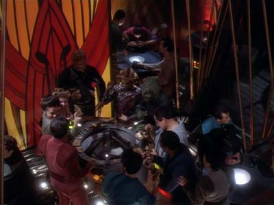 Star Trek: Deep Space Nine Screencaps "Whispers" (S2:E14)