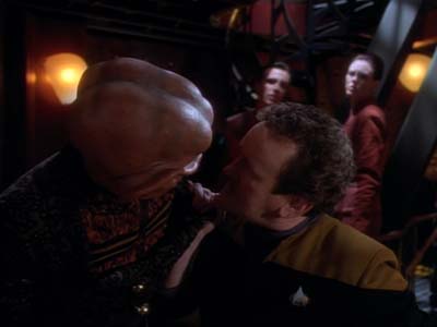 Star Trek: Deep Space Nine Screencaps "Whispers" (S2:E14)