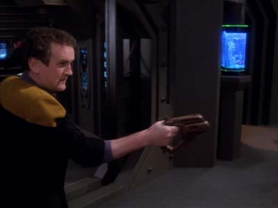 Star Trek: Deep Space Nine Screencaps "Whispers" (S2:E14)
