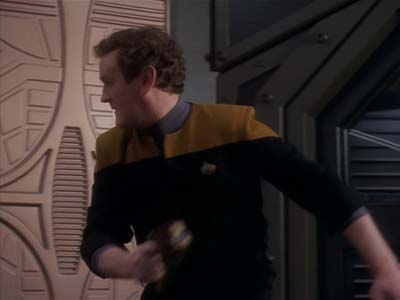 Star Trek: Deep Space Nine Screencaps "Whispers" (S2:E14)