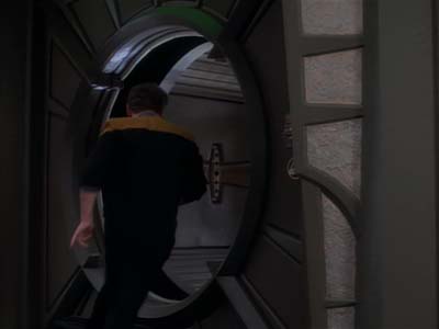 Star Trek: Deep Space Nine Screencaps "Whispers" (S2:E14)