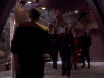 Star Trek: Deep Space Nine Screencaps "Whispers" (S2:E14)