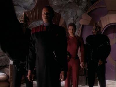 Star Trek: Deep Space Nine Screencaps "Whispers" (S2:E14)