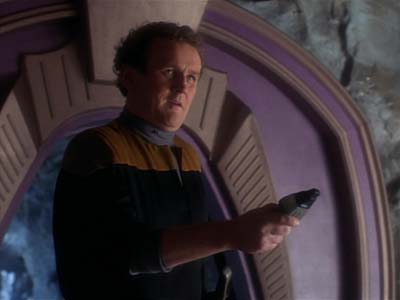Star Trek: Deep Space Nine Screencaps "Whispers" (S2:E14)