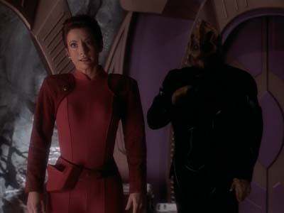 Star Trek: Deep Space Nine Screencaps "Whispers" (S2:E14)
