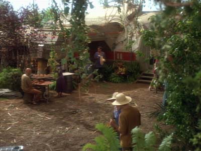 Star Trek: Deep Space Nine Screencaps "Paradise" (S2:E15)