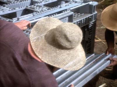 Star Trek: Deep Space Nine Screencaps "Paradise" (S2:E15)