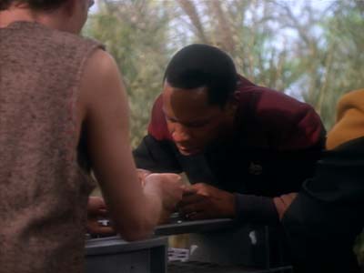 Star Trek: Deep Space Nine Screencaps "Paradise" (S2:E15)