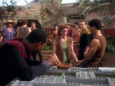 Star Trek: Deep Space Nine Screencaps "Paradise" (S2:E15)