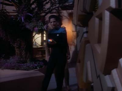 Star Trek: Deep Space Nine Screencaps "Shadowplay" (S2:E16)