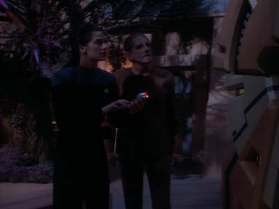 Star Trek: Deep Space Nine Screencaps "Shadowplay" (S2:E16)