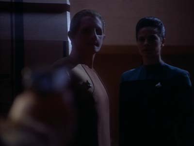 Star Trek: Deep Space Nine Screencaps "Shadowplay" (S2:E16)