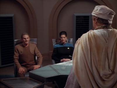 Star Trek: Deep Space Nine Screencaps "Shadowplay" (S2:E16)