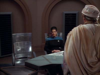 Star Trek: Deep Space Nine Screencaps "Shadowplay" (S2:E16)