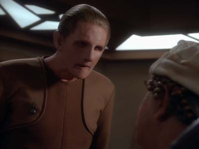 Star Trek: Deep Space Nine Screencaps "Shadowplay" (S2:E16)