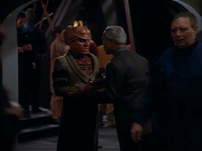 Star Trek: Deep Space Nine Screencaps "Shadowplay" (S2:E16)