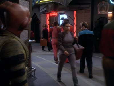 Star Trek: Deep Space Nine Screencaps "Shadowplay" (S2:E16)
