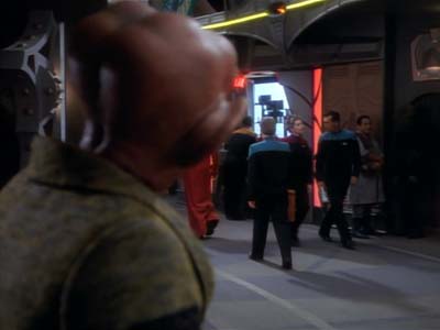 Star Trek: Deep Space Nine Screencaps "Shadowplay" (S2:E16)