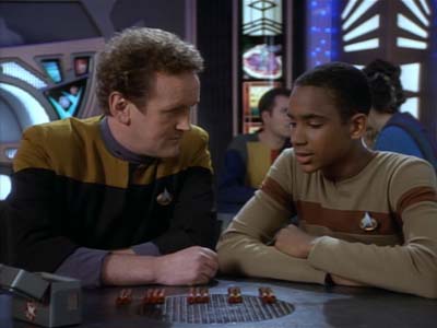 Star Trek: Deep Space Nine Screencaps "Shadowplay" (S2:E16)
