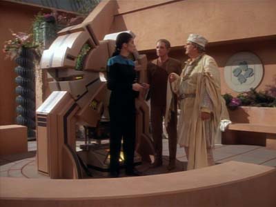 Star Trek: Deep Space Nine Screencaps "Shadowplay" (S2:E16)