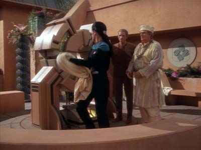 Star Trek: Deep Space Nine Screencaps "Shadowplay" (S2:E16)