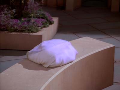 Star Trek: Deep Space Nine Screencaps "Shadowplay" (S2:E16)