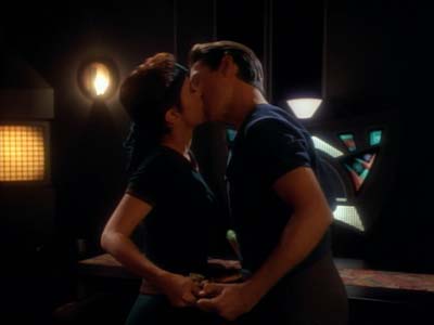 Star Trek: Deep Space Nine Screencaps "Shadowplay" (S2:E16)
